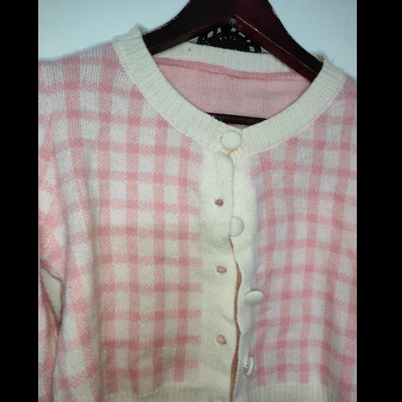 ❌SOLD❌ Knitted Cardigan (K-Drama Inspired) - Picture 7 of 14